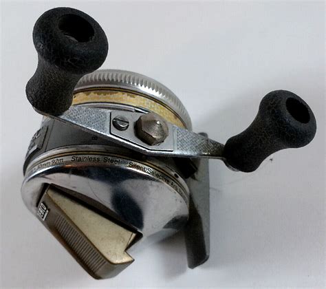 Vintage Zebco Classic 33 Feather Touch Spin Cast Reel Made In USA 1984