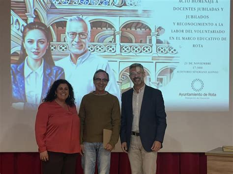 Ayuntamiento De Rota Reconoce A La Comunidad Educativa Tras Sus