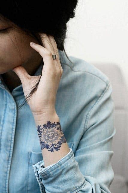 10 beautiful coloured tattoos – Artofit