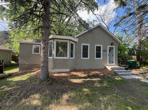 885 County Road B2 W, Roseville, MN 55113 | MLS# 6547371 | Trulia