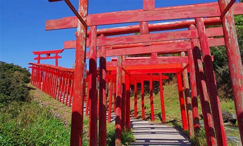 【山口】下一個必到神社 擁有123座赤紅色鳥居的「元乃隅稻成神社」 元乃隅稻成神社的神明除了會保守漁民漁獲豐收及航海安全外，還會實現姻緣和