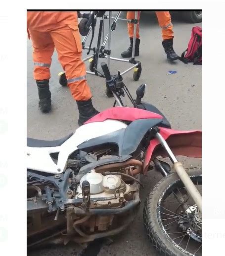 Jaru Motociclista Fica Gravemente Ferido Ao Colidir Na Traseira De