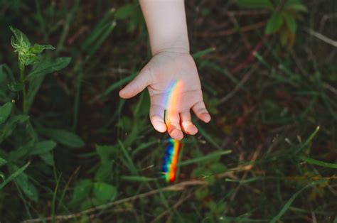 Chi Sono I Bambini Arcobaleno Che Entrano In Famiglia Dopo Una Tempesta