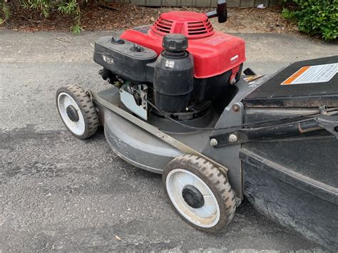 Honda Hru Buffalo Classic Easy Start Lawnmower Push Mower W Catcher