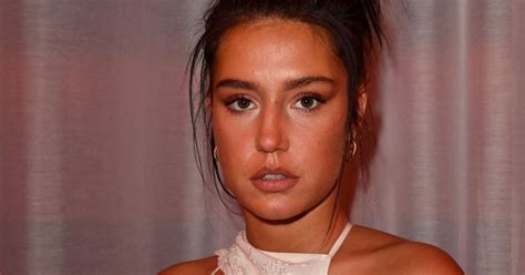 Adèle Exarchopoulos Vacances De Rêves Au Brésil Entre Amis Tina Kunakey Dégaine Un Bikini