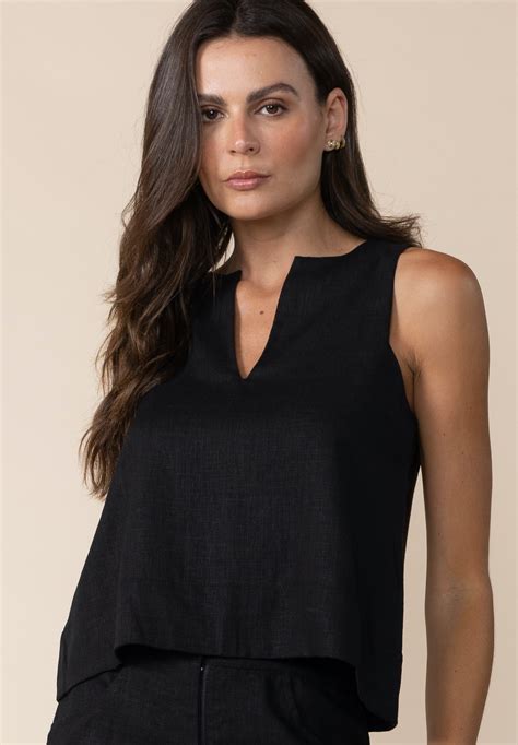 Roupa Que Protege Acolhe - BLUSA ACOLHER | Manu Manu Brand