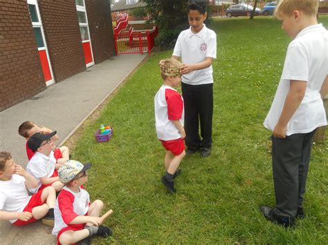 Celebrating Queen Elizabeths 90th Birthday In Reception Class