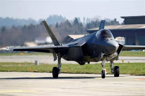 10 Kecanggihan Jet Tempur Siluman F 35 Unggul Dalam Segala Lini