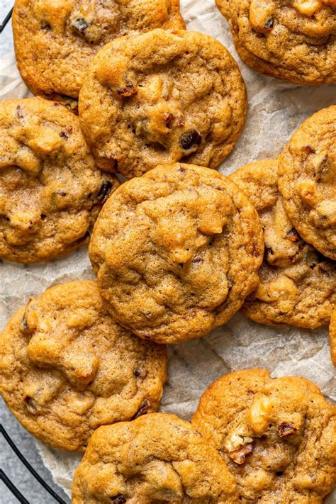 Make Hermit Cookies With Raisins And Chopped Nuts In Minutes