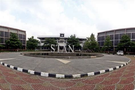 keuntungan kuliah  stan kuliah gratis  diangkat cpns