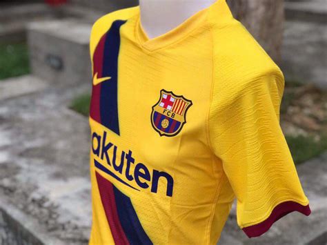 Jersey Barca Away Player Issue Men S Fashion Activewear On Carousell