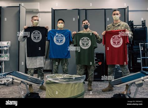 U S Service Members Pose For A Photo During A Blood Drive On Camp