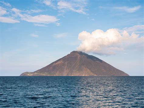 Visiter le volcan Stromboli ascension séjour notre guide