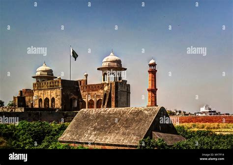 Panorama view of Lahore fort, Punjab, Pakistan Stock Photo - Alamy