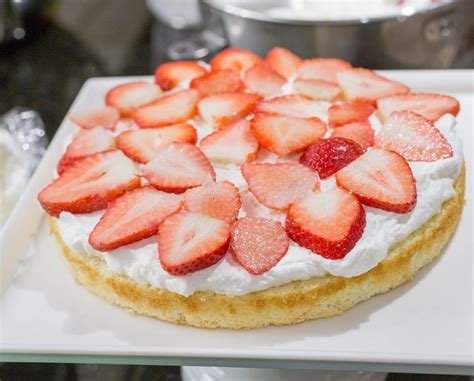 Torta De Frutillas Con Crema En Mi Cocina Hoy