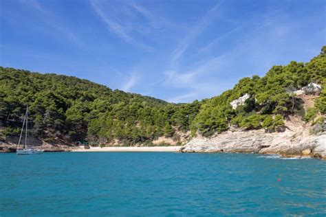 The Gargano Sea Caves: Vieste Boat Tour Options – Earth Trekkers