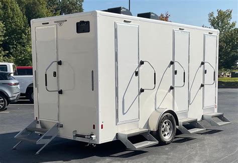 6 Station Shower Trailer