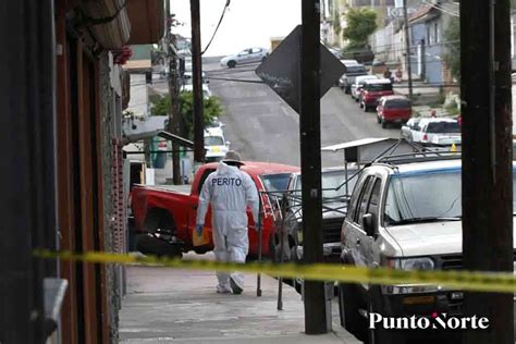 Les dispararon más de 20 veces a mujer y hombre en un Jeep en la