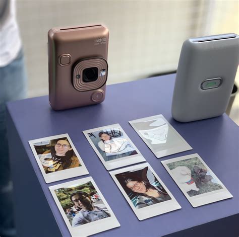 Fujifilm lanza su primera cámara hibrida Instax Mini LiPlay El Blog