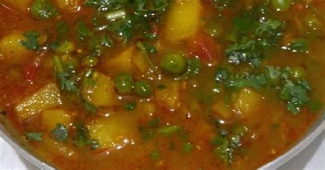 आलू मटर की सब्जी Aloo Matar Ki Sabji Recipe In Hindi रेसिपी बनाने की