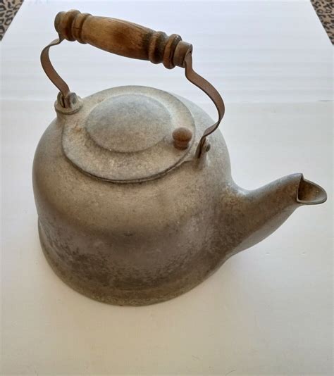 Wagner Sydney Antique Huge Cast Aluminum Tea Kettle Quartz Decor