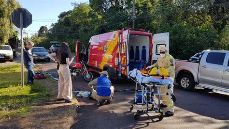 Motociclista fica ferida após acidente de trânsito no Bairro Neva CGN