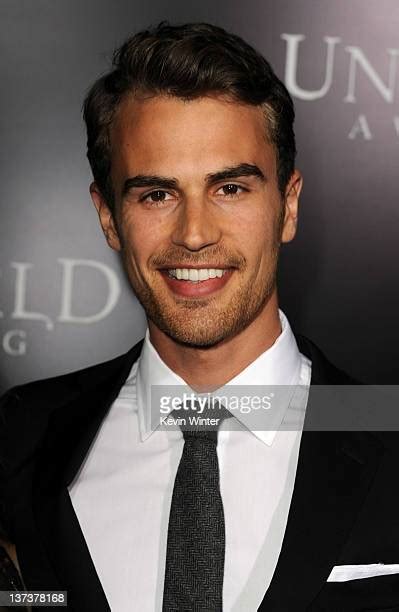 Theo James Underworld Photos and Premium High Res Pictures - Getty Images