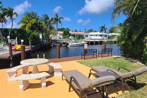 Waterfront. Heated Pool. Boat dock, gameroom, kayaks! - BNR Vacation ...