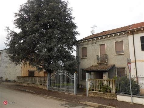 Trilocali In Vendita A Pieve Porto Morone In Zona Centro Casa It