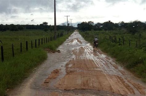 Chuva forte danifica trechos de estradas recém recuperadas na zona