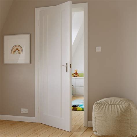 Howdens Worcester White Primed 3 Panel Door White Internal Doors