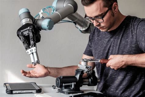 A Comprehensive Guide On Collaborative Robots