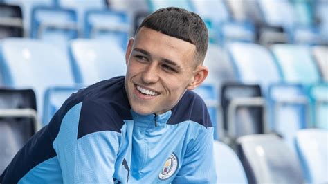 Phil Foden Haircut : How DO premier league footballers maintain hairstyles amid ... - Mary Fivinte