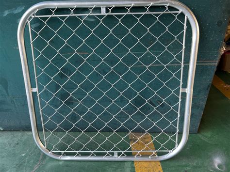 Galvanized Diamond Wire Mesh PVC Plastic Vinyl Cyclone Chain Link Fence