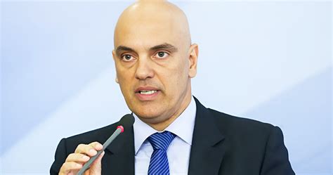 Ao Deixar Tse Moraes Cobra Regulamentação Das Redes Sociais A