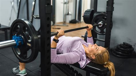 How to do a barbell bench press | The GoodLife Fitness Blog