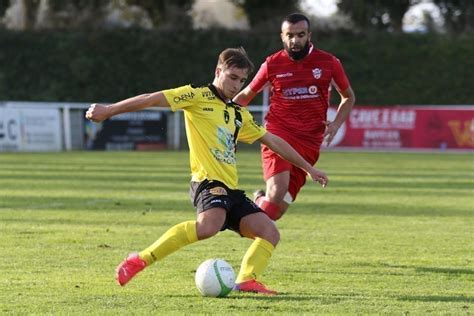 Football R Gional Lasptt Caen Simpose Face Douvres Dans Un