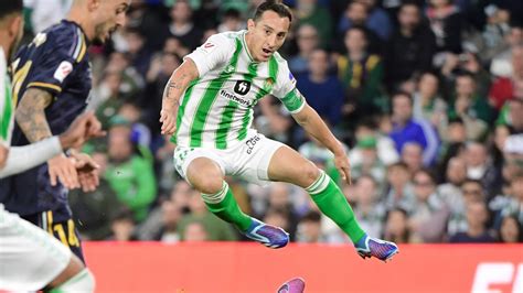 Guardado deja al Betis de España y regresa al fútbol mexicano