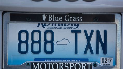 Kentucky license plates to stay with owner after car is sold, traded in