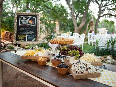 29 Wedding Food Stations For A Unique Reception