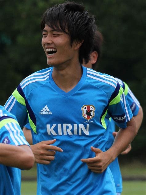 【横浜fc】今季j2個人3冠・小川航基と契約更新 スポーツねこちゃんねる