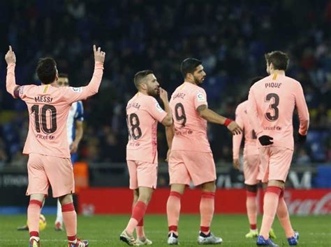 Lionel Messi's Free-Kick Magic Keeps Barcelona On Top | Football News