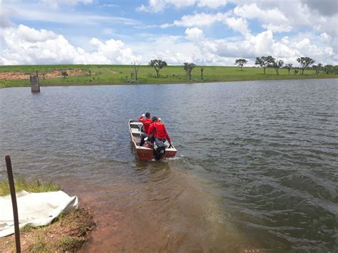 Barco Vira E Duas Pessoas Morrem Afogadas Em Lagoa No Dia Do Natal Em