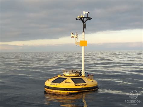 Meteorologists explain how noaa marine weather buoys collect ocean data 1
