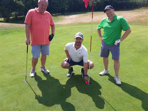 Hole In One Beim Golfhotel Fahrenbach Monatsbecher Am Golfclub