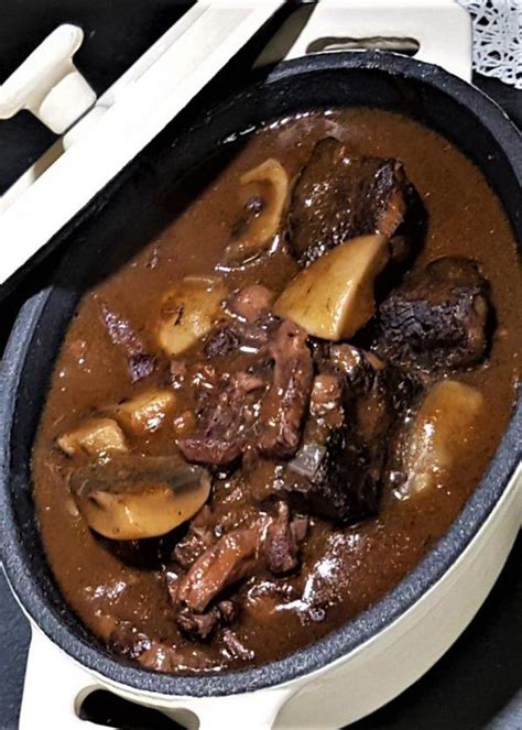 Boeuf Mijot Au Vin Rouge Aux Lardons Champignons Et La Tomate