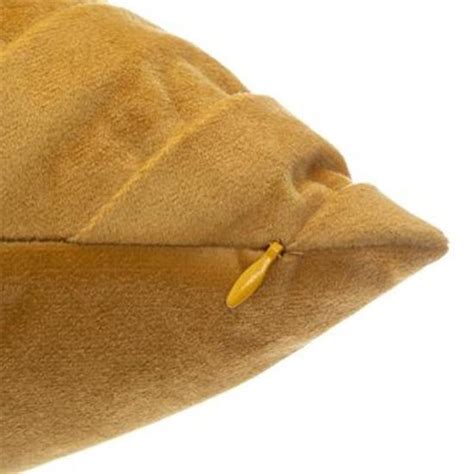 Coussin D Houssable Velours Tress X Cm Ocre Jaune Cdiscount Maison