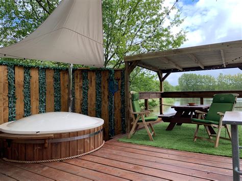 Four Seasons Glamping Pods Tarleton Southport