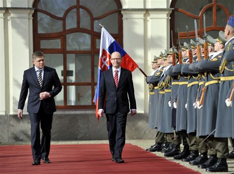 Fico sa v Bratislave stretol s novým českým premiérom SITA sk