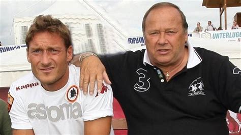 Grave lutto per Francesco Totti è morto papà Enzo aveva il Covid19